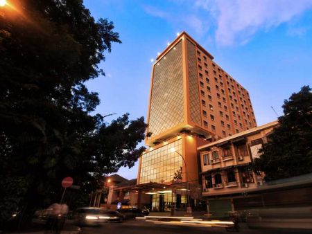 Best Western Plus Makassar Beach