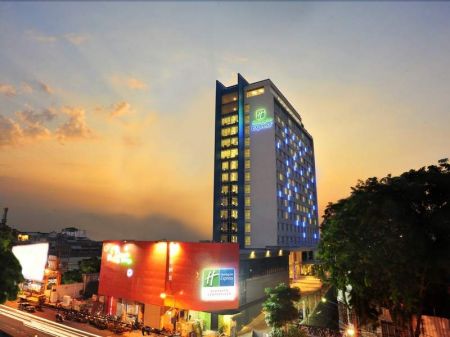 Holiday Inn Express Surabaya Center Plaza