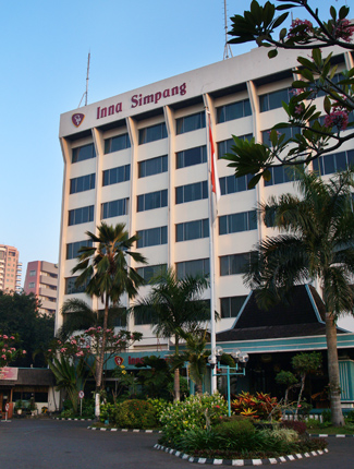 Inna Simpang Surabaya