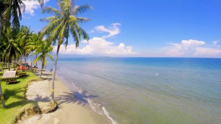 Pantai Mampie Sulawesi Barat