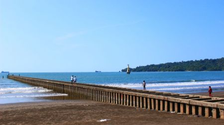 Pantai Teluk Penyu Cilacap Jawa Tengah