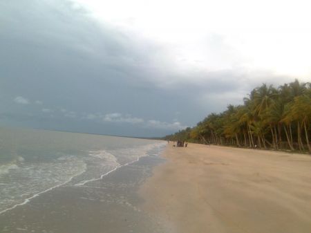 Pantai Putri Serayi Kalimantan Barat