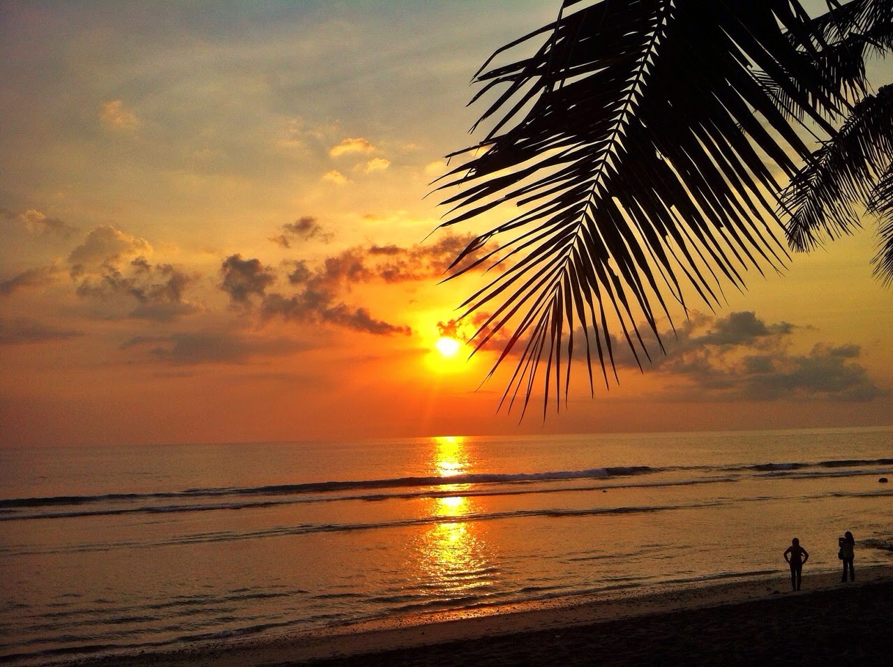 Pantai Kerandangan yang Indah nan Mempesona di Lombok NTB - Nusa