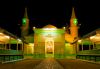 Masjid Raya Sultan Riau yang Unik di Pulau Penyengat Kepulauan Riau