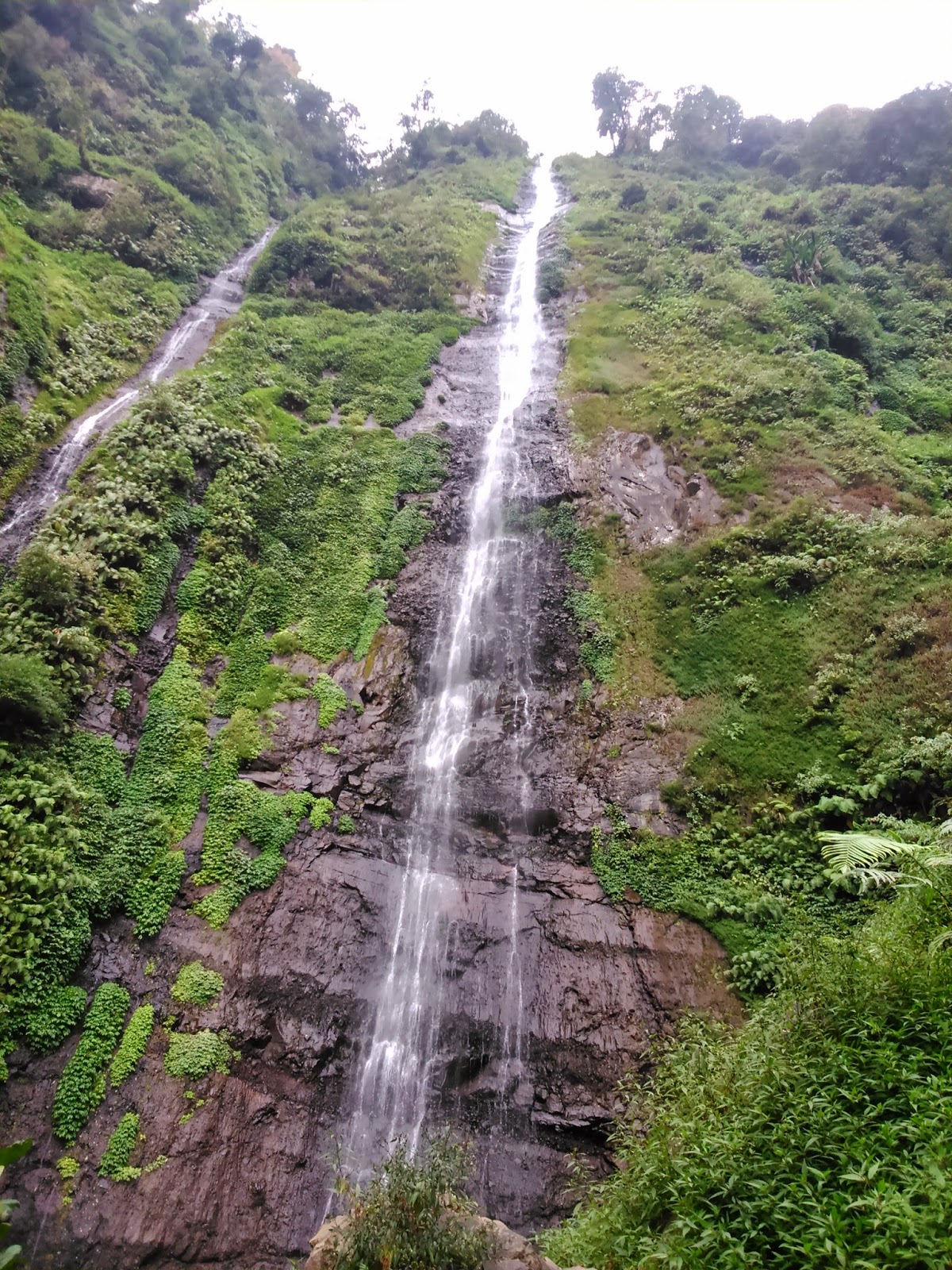 Air Terjun Tretes  Pesona Air Terjun Tertinggi di Jawa 