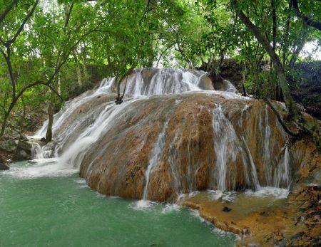 Air Terjun Batu Raja Manitan Madura Jawa Timur