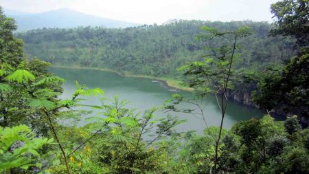 Danau Ranu Agung Probolinggo Jawa Timur
