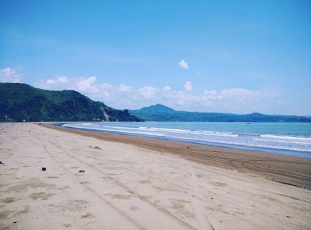 Pantai Gemah Tulungagung Jawa Timur