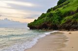 Pantai Gunung Payung Pantai Sepi Berpasir Putih di Bali
