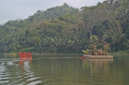 Taman Bambu Air Sermo Yogyakarta