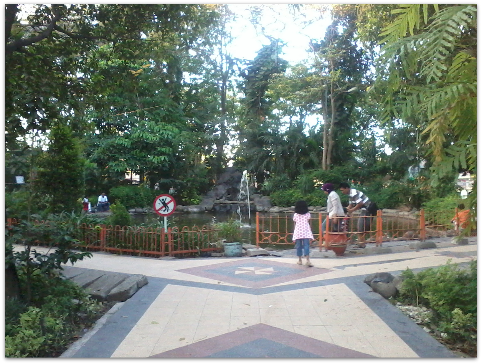 Taman Flora Surabaya  Lokasi Rindang dan Sejuk di Kota  