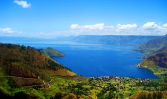 Pemandangan Danau Toba di Sumatera Utara