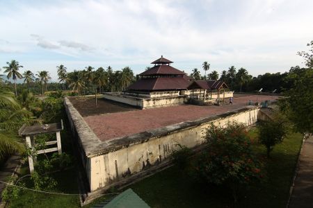Masjid Tuha Indrapuri Aceh