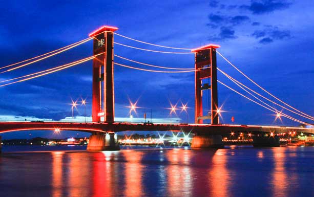 Paket Tour Palembang Jembatan Ampera Sungai Musi 3 