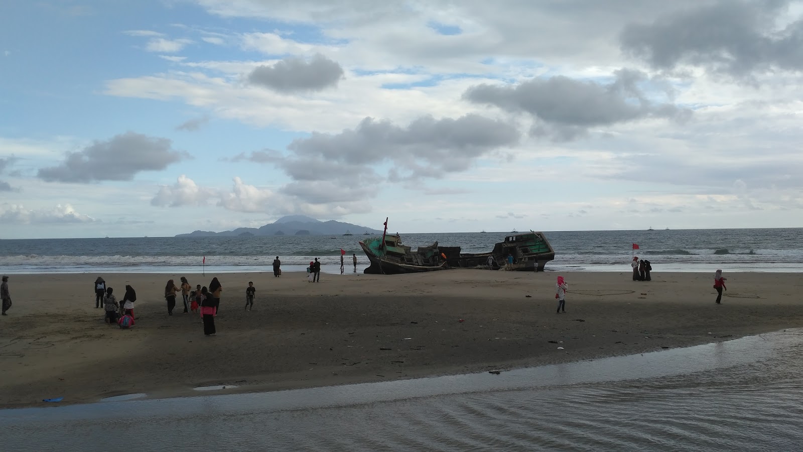 Pantai Kedu Tempat Wisata Lampung Yang Eksotis Lampung
