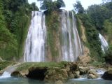 5 Tempat Wisata Air Terjun di Jawa Barat yang Sangat Cantik