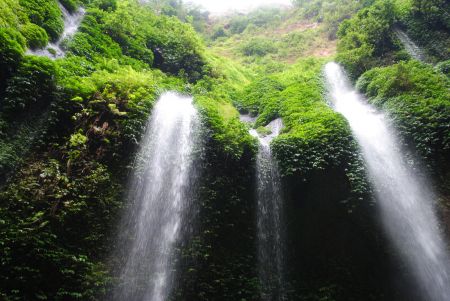 Air Terjun Madakaripurna Probolinggo Jawa Timur