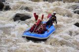 Arung Jeram Sungai Serayu yang Alami di Banjarnegara Jawa Tengah