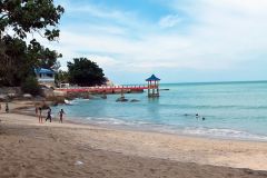 Pantai Tanjung Pesona