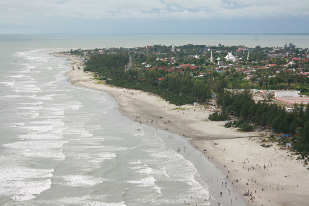 Pantai Panjang Keajaiban Alam Bengkulu - Bengkulu