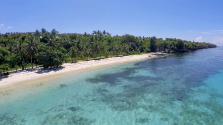 Pantai Palippis Sulawesi Barat
